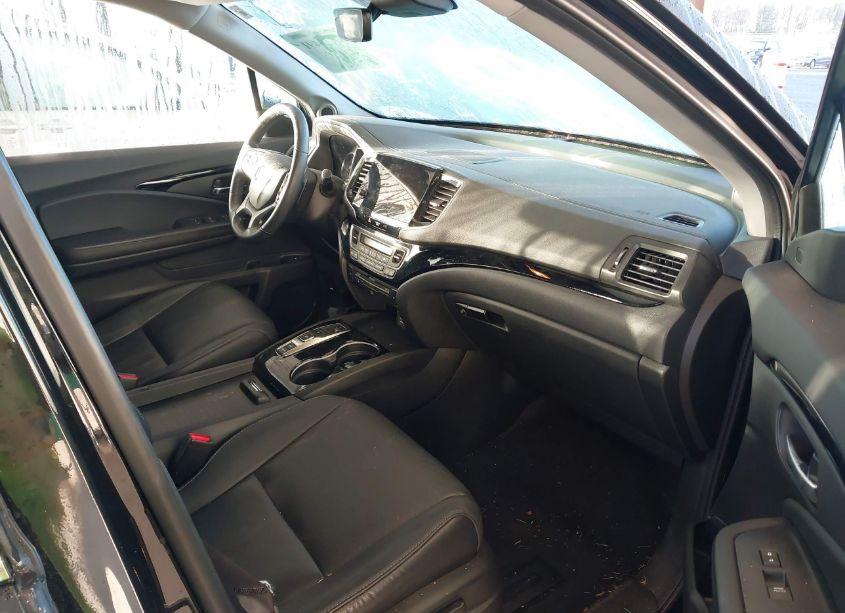 Photo 5 of 2021 Honda Pilot AWD TOURING 7 PASSENGER (VIN 5FNYF6H68MB012997)