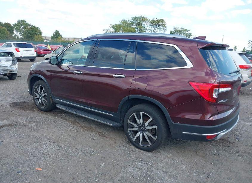 Photo 3 of 2022 Honda Pilot AWD TOURING 7 PASSENGER (VIN 5FNYF6H68NB000091)