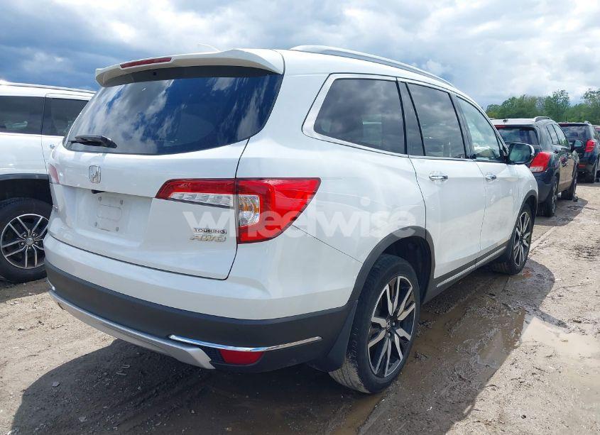 Photo 4 of 2022 Honda Pilot AWD TOURING 7 PASSENGER (VIN 5FNYF6H68NB068388)