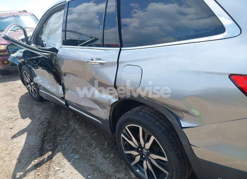 Photo 19 of 2019 Honda Pilot TOURING (VIN 5FNYF6H69KB056181)