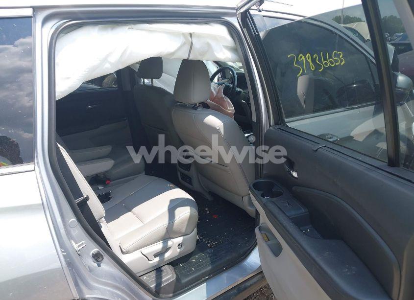 Photo 8 of 2019 Honda Pilot TOURING (VIN 5FNYF6H69KB056181)