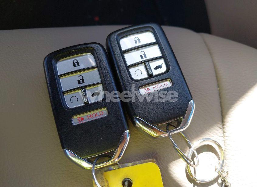 Photo 11 of 2019 Honda Pilot TOURING (VIN 5FNYF6H69KB067178)