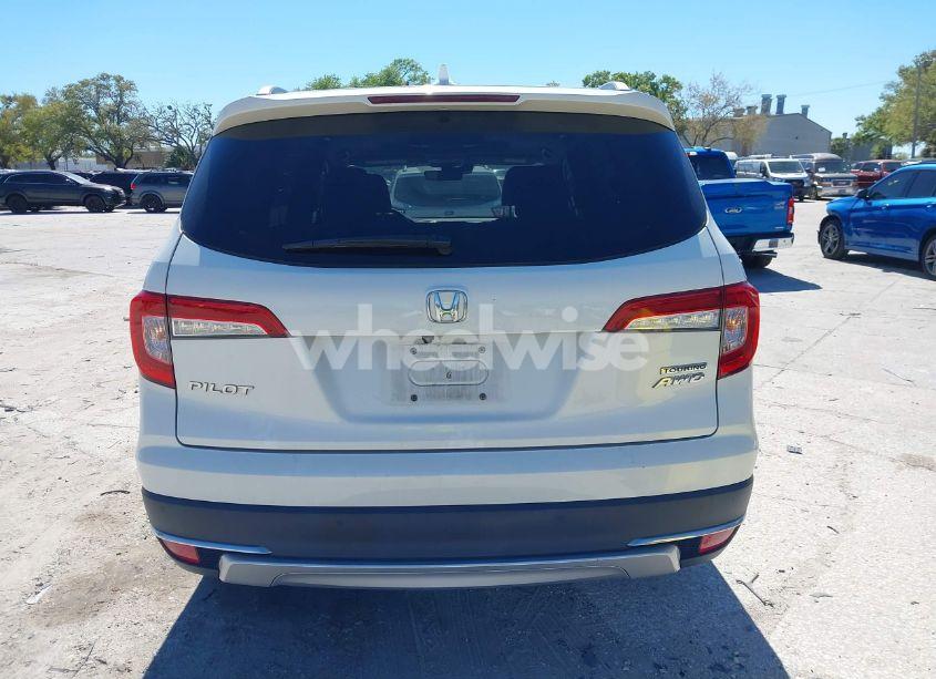 Photo 16 of 2019 Honda Pilot TOURING (VIN 5FNYF6H69KB067178)