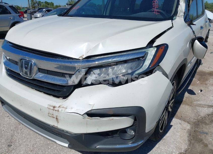 Photo 6 of 2019 Honda Pilot TOURING (VIN 5FNYF6H69KB067178)
