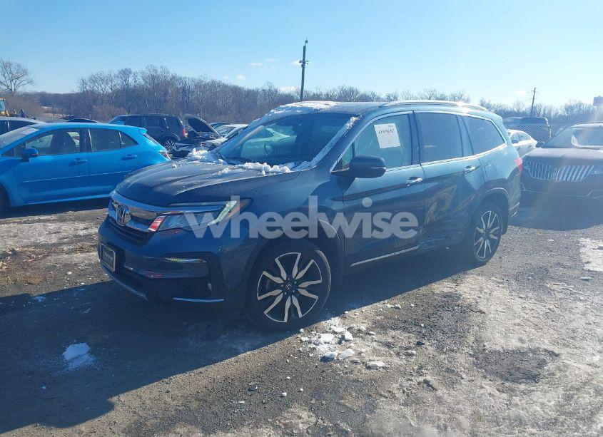 Photo 2 of 2021 Honda Pilot AWD TOURING 7 PASSENGER (VIN 5FNYF6H69MB035463)