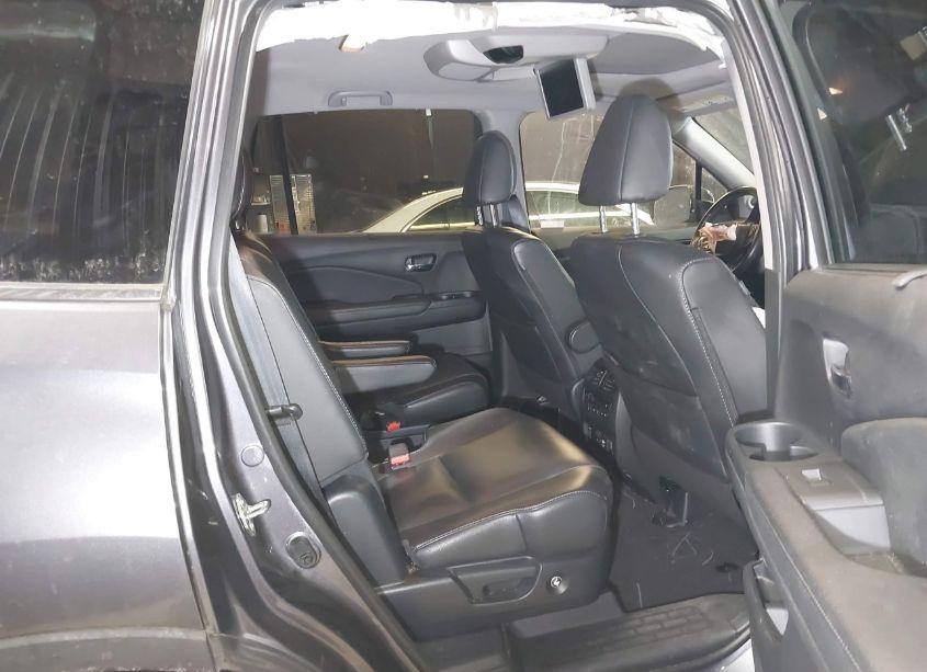 Photo 8 of 2019 Honda Pilot TOURING (VIN 5FNYF6H6XKB011380)