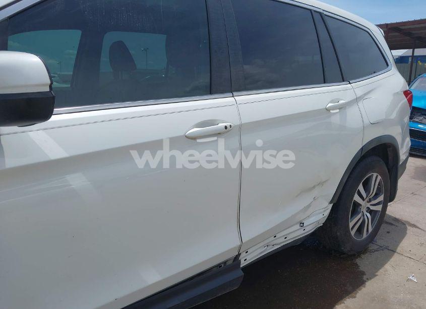 Photo 18 of 2016 Honda Pilot EX-L (VIN 5FNYF6H70GB013445)