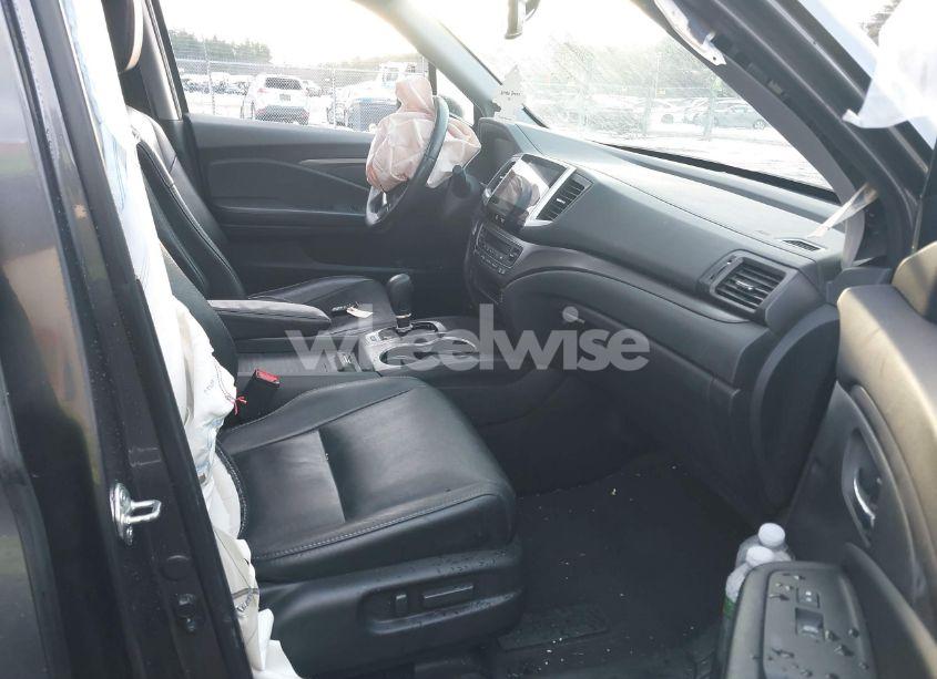 Photo 5 of 2017 Honda Pilot EX-L (VIN 5FNYF6H73HB071373)