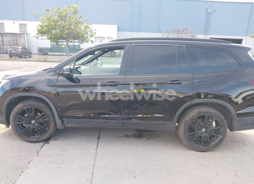 Photo 14 of 2021 Honda Pilot AWD BLACK EDITION (VIN 5FNYF6H74MB021253)
