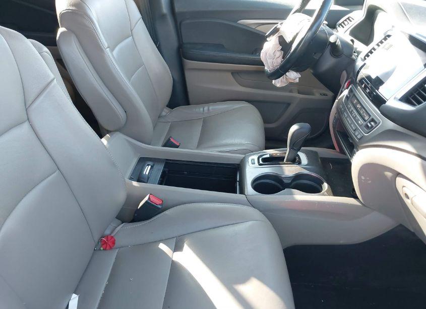 Photo 5 of 2016 Honda Pilot EX-L (VIN 5FNYF6H75GB092630)