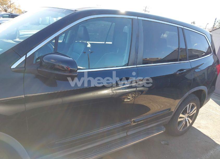 Photo 14 of 2016 Honda Pilot EX-L (VIN 5FNYF6H76GB024031)