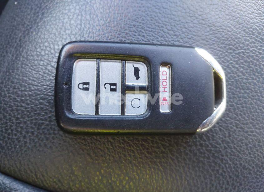 Photo 11 of 2016 Honda Pilot EX-L (VIN 5FNYF6H77GB108567)