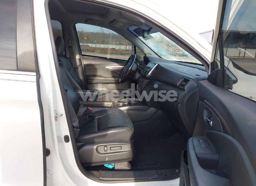 Photo 5 of 2017 Honda Pilot EX-L (VIN 5FNYF6H77HB089326)