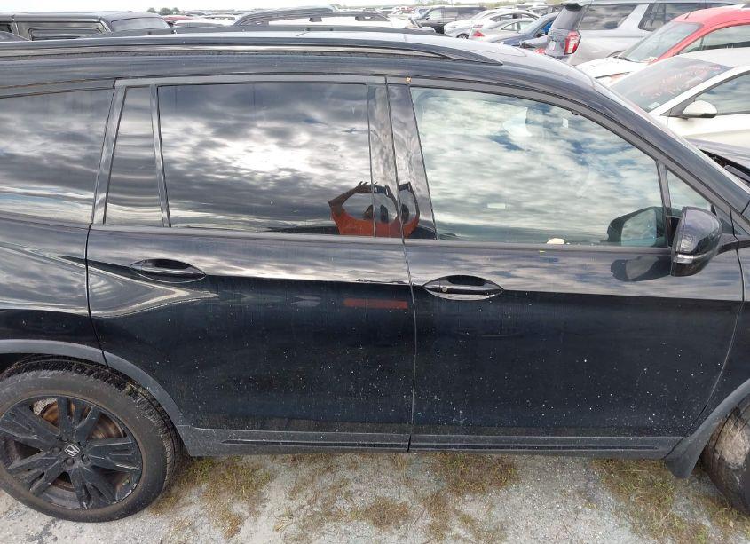 Photo 13 of 2022 Honda Pilot AWD BLACK EDITION (VIN 5FNYF6H77NB025105)