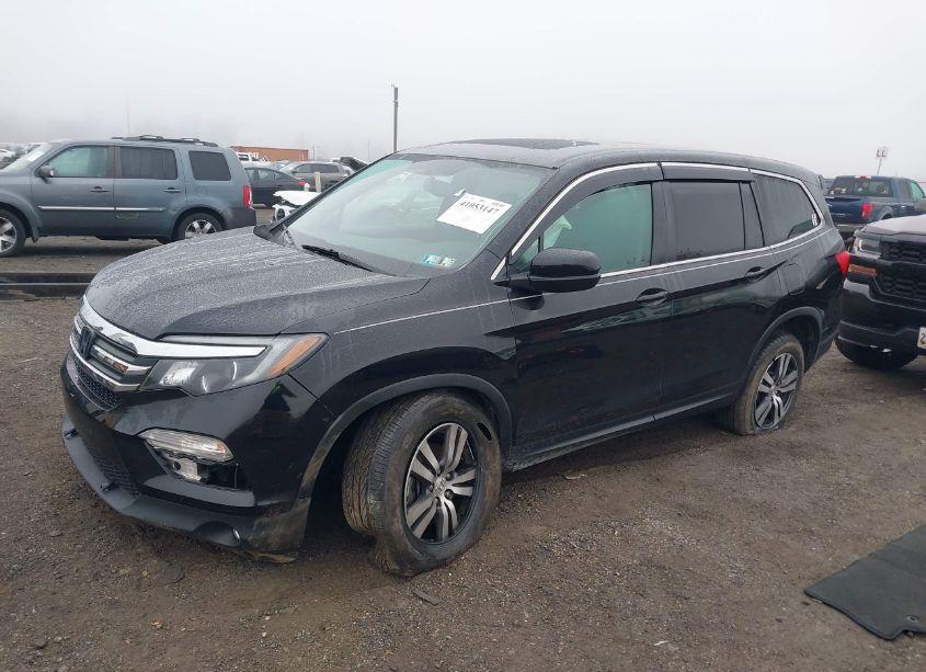 Photo 2 of 2016 Honda Pilot EX-L (VIN 5FNYF6H78GB019705)