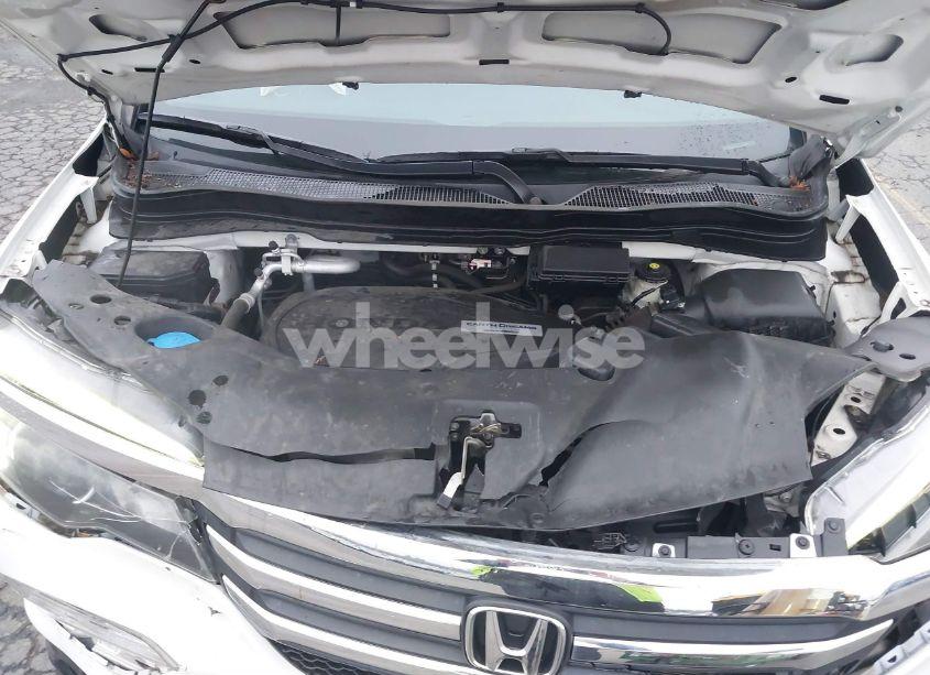 Photo 10 of 2016 Honda Pilot EX-L (VIN 5FNYF6H78GB092265)