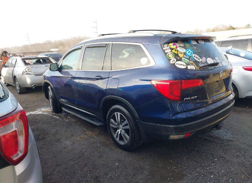 Photo 3 of 2016 Honda Pilot EX-L (VIN 5FNYF6H79GB096826)