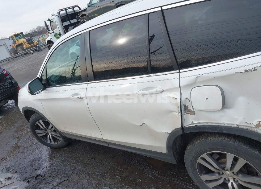 Photo 14 of 2018 Honda Pilot EX-L (VIN 5FNYF6H79JB029229)