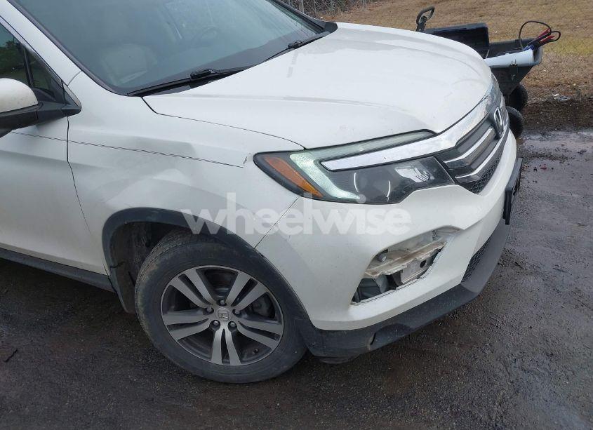 Photo 6 of 2018 Honda Pilot EX-L (VIN 5FNYF6H79JB029229)