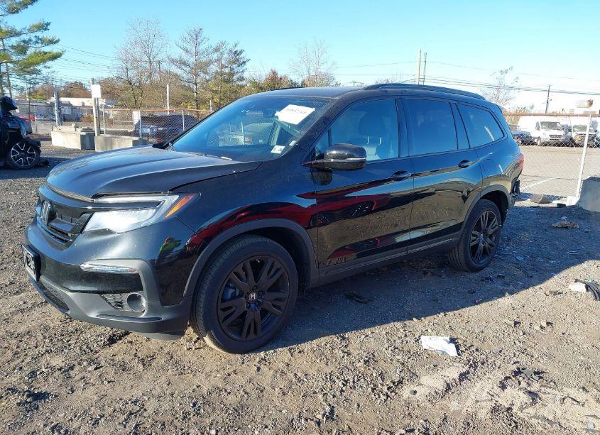 Photo 2 of 2021 Honda Pilot AWD BLACK EDITION (VIN 5FNYF6H7XMB090321)