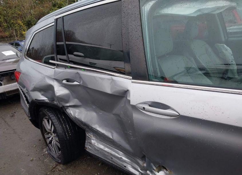 Photo 13 of 2016 Honda Pilot EX-L (VIN 5FNYF6H80GB114672)