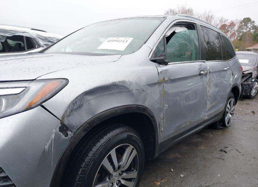 Photo 6 of 2016 Honda Pilot EX-L (VIN 5FNYF6H80GB114672)