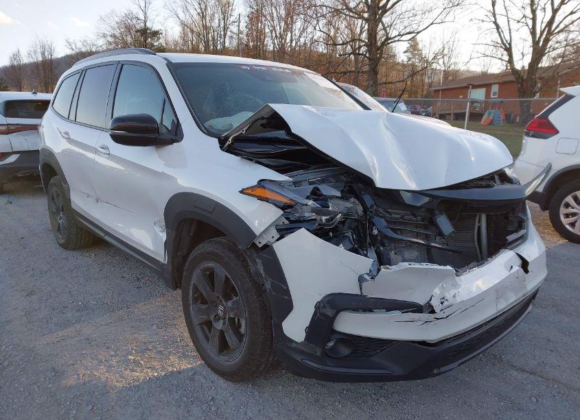 Photo 6 of 2022 Honda Pilot AWD TRAILSPORT (VIN 5FNYF6H80NB082612)
