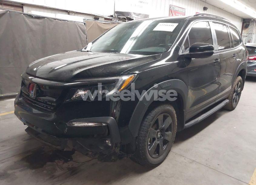 Photo 2 of 2022 Honda Pilot AWD TRAILSPORT (VIN 5FNYF6H81NB062109)