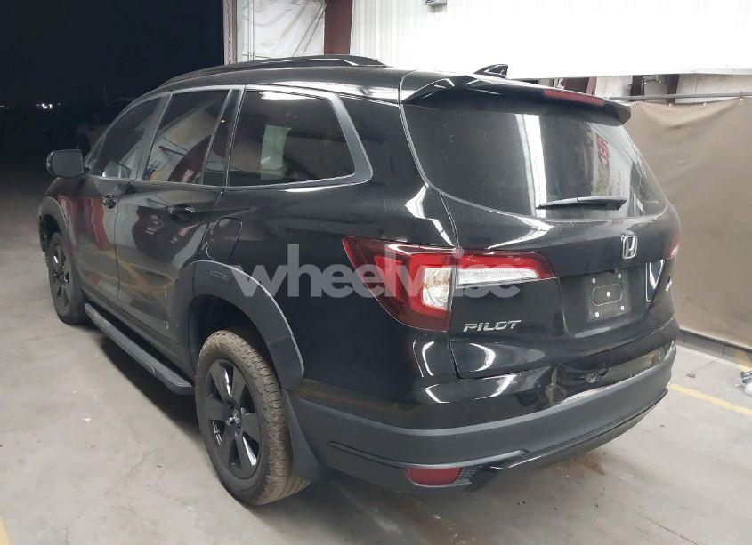 Photo 3 of 2022 Honda Pilot AWD TRAILSPORT (VIN 5FNYF6H81NB062109)
