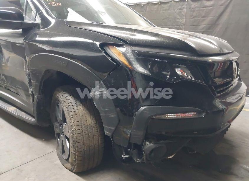 Photo 6 of 2022 Honda Pilot AWD TRAILSPORT (VIN 5FNYF6H81NB062109)