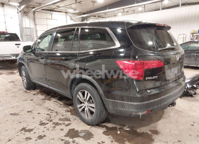 Photo 3 of 2016 Honda Pilot EX-L (VIN 5FNYF6H83GB051051)