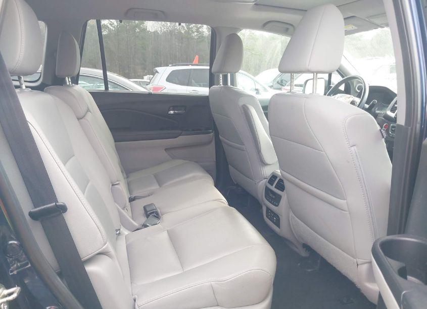 Photo 8 of 2017 Honda Pilot EX-L (VIN 5FNYF6H83HB003745)