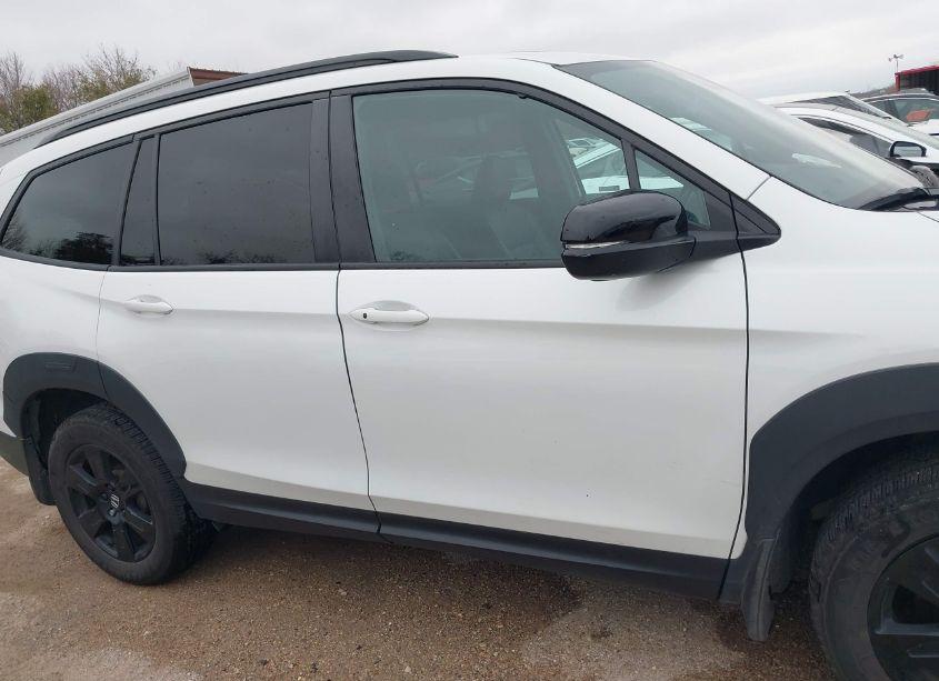 Photo 13 of 2022 Honda Pilot AWD TRAILSPORT (VIN 5FNYF6H83NB065254)