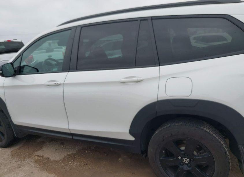 Photo 14 of 2022 Honda Pilot AWD TRAILSPORT (VIN 5FNYF6H83NB065254)