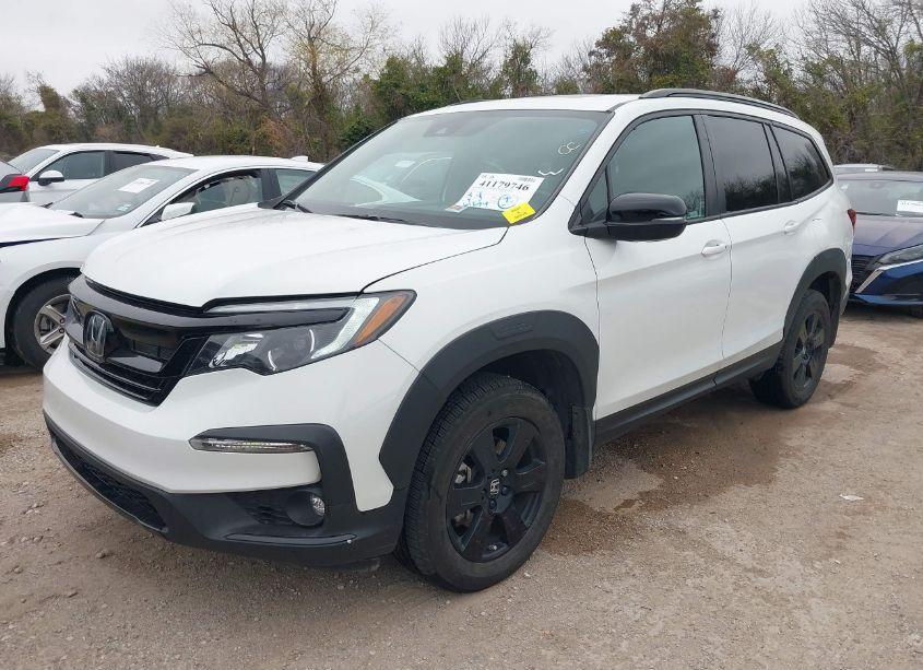 Photo 2 of 2022 Honda Pilot AWD TRAILSPORT (VIN 5FNYF6H83NB065254)