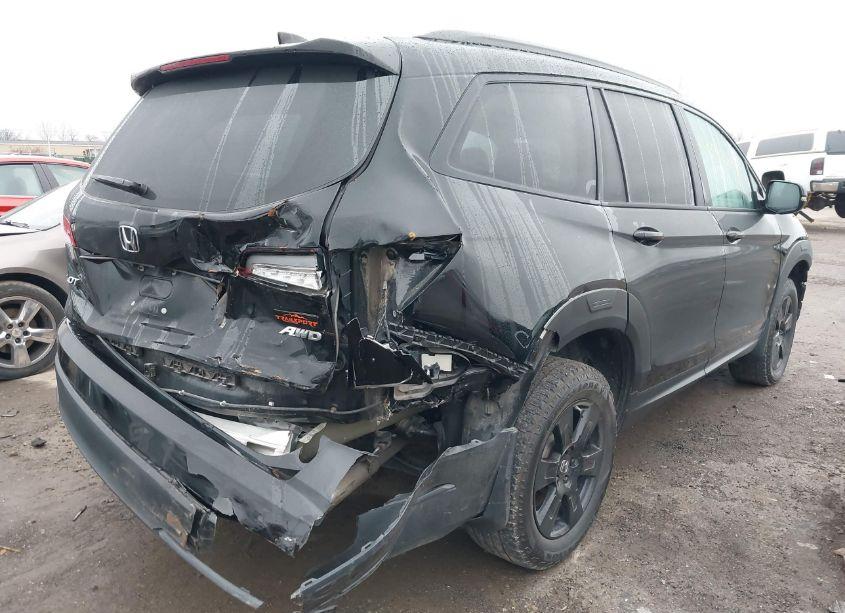 Photo 4 of 2022 Honda Pilot AWD TRAILSPORT (VIN 5FNYF6H83NB095158)