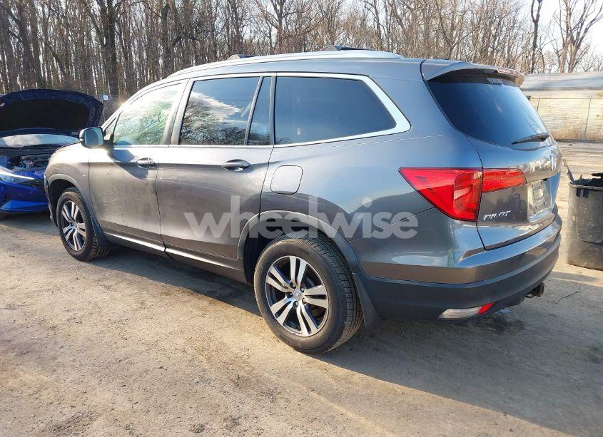 Photo 3 of 2016 Honda Pilot EX-L (VIN 5FNYF6H84GB016311)