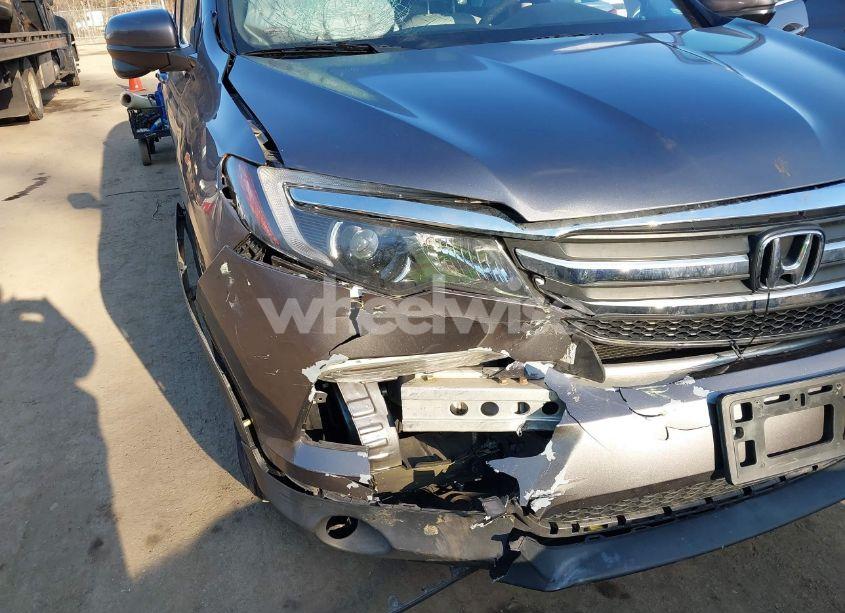 Photo 6 of 2016 Honda Pilot EX-L (VIN 5FNYF6H84GB016311)