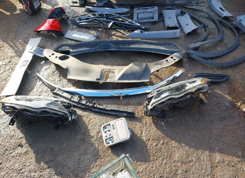 Photo 12 of 2018 Honda Pilot EX-L (VIN 5FNYF6H84JB036498)