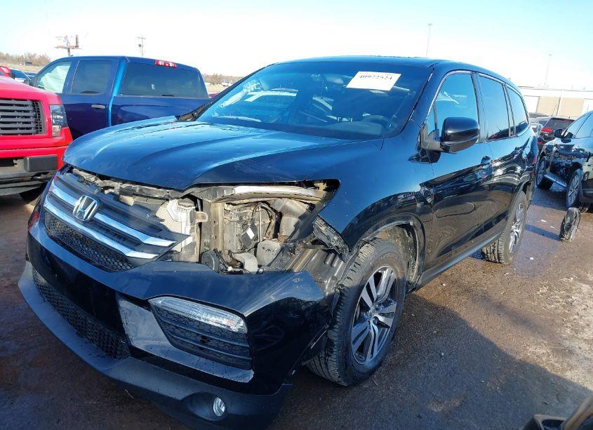 Photo 2 of 2018 Honda Pilot EX-L (VIN 5FNYF6H84JB036498)