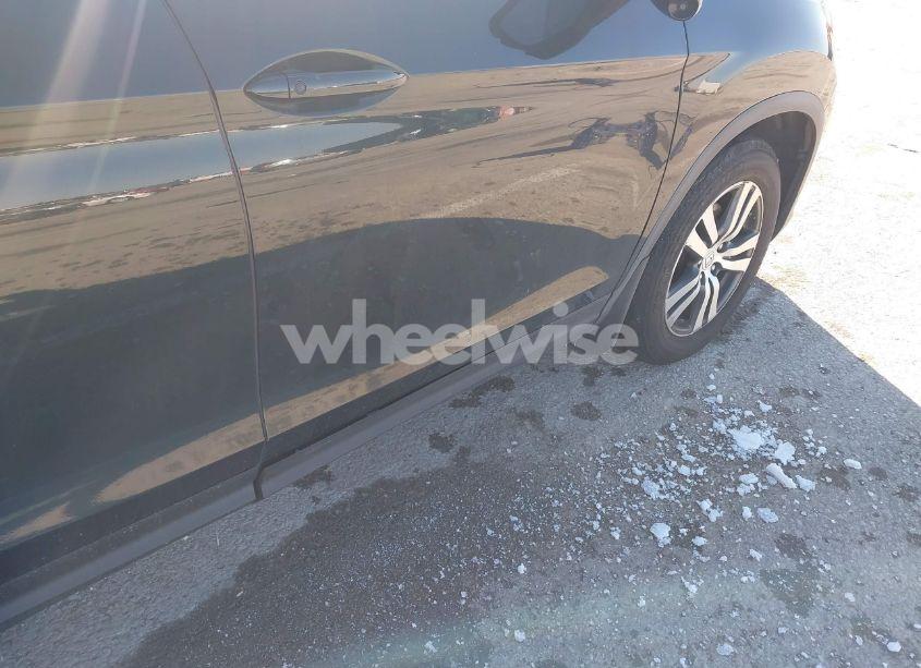 Photo 6 of 2016 Honda Pilot EX-L (VIN 5FNYF6H85GB018424)