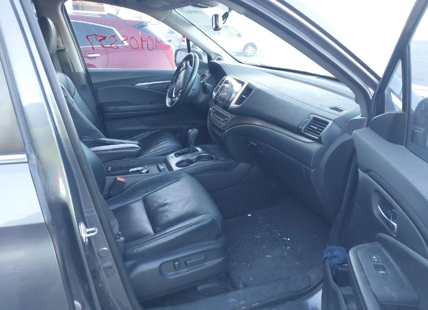 Photo 5 of 2017 Honda Pilot EX-L (VIN 5FNYF6H85HB004010)