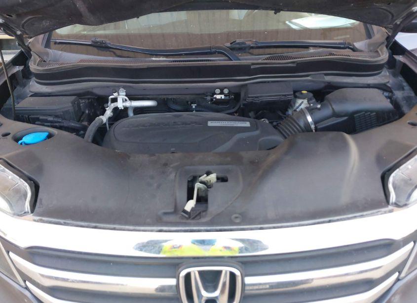 Photo 10 of 2016 Honda Pilot EX-L (VIN 5FNYF6H86GB074145)