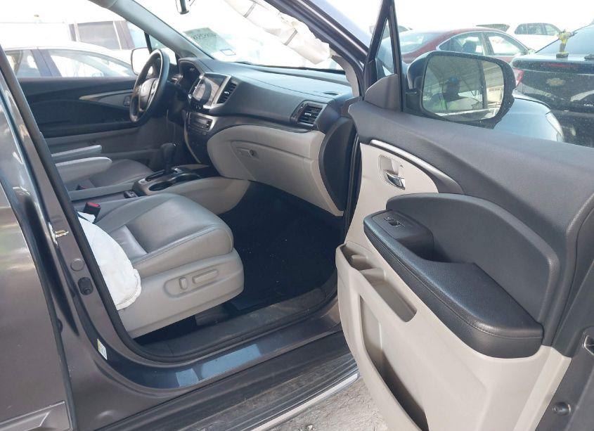 Photo 5 of 2016 Honda Pilot EX-L (VIN 5FNYF6H86GB074145)