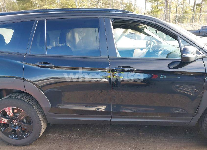 Photo 12 of 2022 Honda Pilot AWD TRAILSPORT (VIN 5FNYF6H87NB096846)