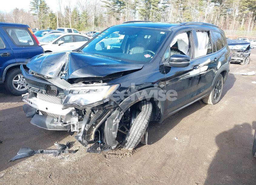 Photo 2 of 2022 Honda Pilot AWD TRAILSPORT (VIN 5FNYF6H87NB096846)