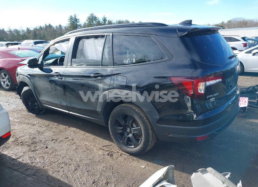 Photo 3 of 2022 Honda Pilot AWD TRAILSPORT (VIN 5FNYF6H87NB096846)
