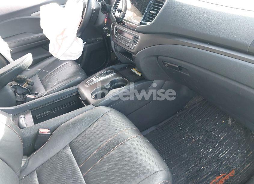 Photo 5 of 2022 Honda Pilot AWD TRAILSPORT (VIN 5FNYF6H87NB096846)