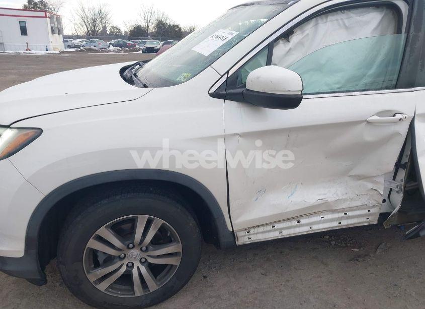 Photo 6 of 2016 Honda Pilot EX-L (VIN 5FNYF6H88GB072560)