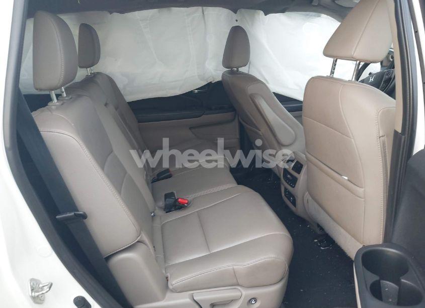 Photo 8 of 2016 Honda Pilot EX-L (VIN 5FNYF6H88GB072560)